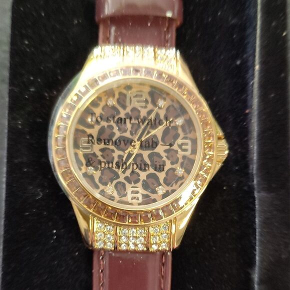 Joan Rivers Gold Leopard Print Watch - Picture 1 of 4